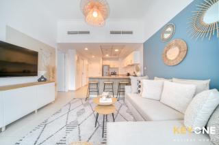 Modern One Bedroom with Stylish Touches - Dubai - 3
