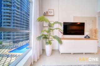 Modern One Bedroom with Stylish Touches - Dubai - 1