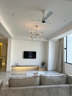 Lago Vista - Blanca - Hyderabad - 2
