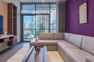 MBL Royal, JLT- 1-BR Apartment with Lake View - 7