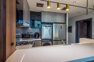 MBL Royal, JLT- 1-BR Apartment with Lake View - 1