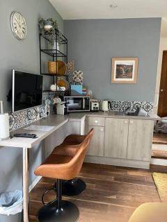 Cosy Countryside Cabin - Bramley - 6