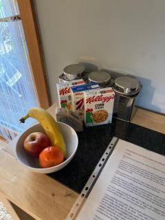 Cosy Countryside Cabin - Bramley - 2