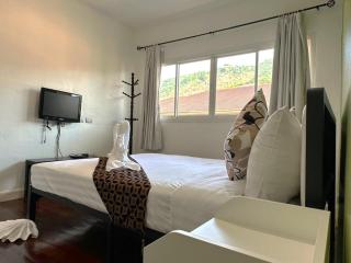 Sea Boss Homestay - Kata Beach - 6
