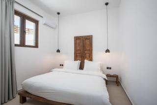 Zaia Suites & Living, Suite N3, pool view, central - Gennadi - 4