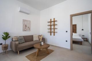 Zaia Suites & Living, Suite N3, pool view, central - Gennadi - 1