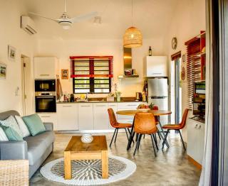 Cottage for Couples with Pool, BBQ and views - Tamarin - 5