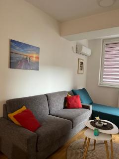 Golden Lux Apartments - 0