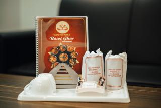 HOTEL SKY PARK INN- 2 Mins to Tenjing Norgey Bus Stand, And 5 Mins to Siliguri Station - Siliguri - 5