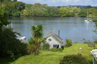 Water Edge Boathouse - On the River Dart - Dittisham - 4
