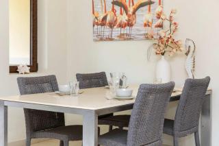 Bon Bida Flamingo with refreshing shared swimming pool - 1
