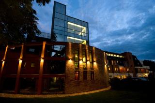Holiday Beach Budapest Wellness Hotel with Sauna Park - Budapest - 8
