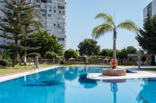 COL3 - Wifi, Smart TV, Piscina, 900 metros playa, La Colina - Torremolinos - 0