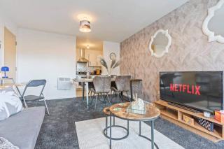 Desert Oasis 2 Bed 2 Bath Parking Netflix - Birmingham - 8