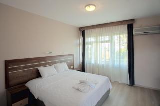 Palm Beach Hotel - 9
