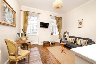 JOIVY Classy Apartment near Edinburgh Castle - Edimburgo - 0
