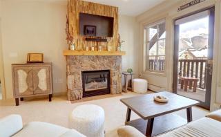 PP409 Passage Point condo - 3