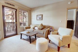 PP409 Passage Point condo - 2