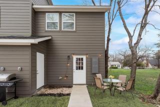 Blissful River Home near Lockheed FW Stockyard - 8