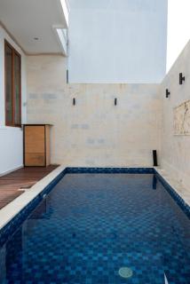 Villa Manis with a private pool in Nusa Dua - 3