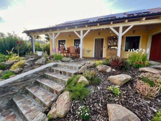 Peaceful cottage on the edge of the Bohemian Forest - - 0
