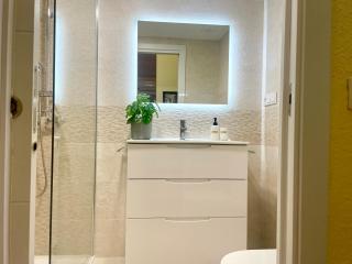 Amplio apartamento con piscina y pistas de tenis en Benidorm - Benidorm - 2