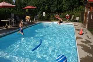 Sandy Shore Cottages Luxury Resort on Rice Lake - Harwood - 0