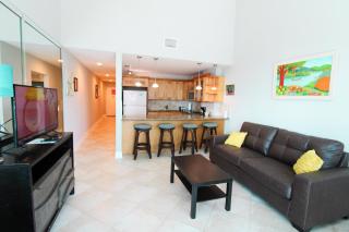 Castle B17 Contemporary Condo with Pool, Beach Access and Free Parking - Miami Beach - 7