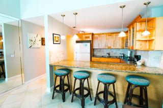 Castle B17 Contemporary Condo with Pool, Beach Access and Free Parking - Miami Beach - 3