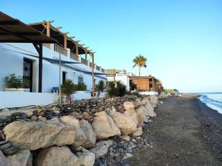 Beachfront studio with terrace - Lagos - 8