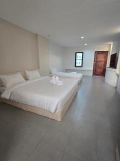 Middle tree house pattaya - 6