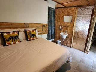 Nxabii Cottages - Kasane - 9