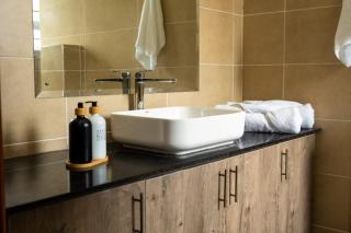 Nikayana, Family-Friendly Villa Near JKIA - Nairobi - 9