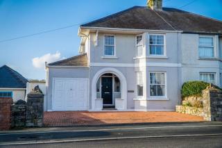 Little Glen - 3 Bedroom Holiday Home - Tenby - Tenby - 4