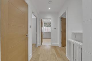 Deluxe 1-bedroom Apartment - London - 5