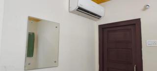 v guest inn - Haiderabad - 7