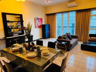 126 Bukit Ceylon 5 minutes to Jalan Alor Pavilion Bukit Bintang 2R2B 8Pax - Kuala Lumpur - 0