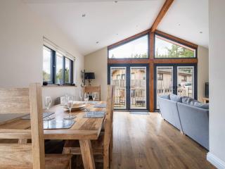 Luxury Lodge With Hot Tub & Outdoor Dining - Otterburn - 7