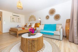 Luxurious Studio Alamanda Resort - 9