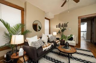 Bright Spacious 5BR Perfect for Groups or Family - 3