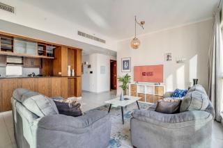 GuestReady - Luxe living with Burj Khalifa views - 4