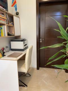 Luxurious, River side Appartment,Gombe Kinshasa - 3