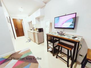 Cebu 38th Park Ave in IT Park New Condo Pool Gym Smart TV Fast Wifi Near Malls Restaurants - Città di Cebu - 2