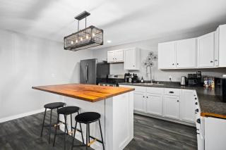 Relaxing 3BD Home in Morton - 5