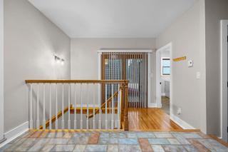 Spacious Cozy 3 Bed 2 Bath - 6