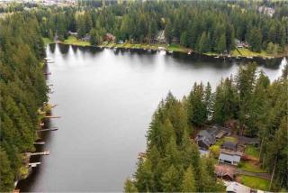 Charming Lakefront Log Cabin - 1