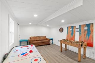 Spacious Dog-Friendly Unit with Game Room & Private Yard, Walk to East PCB Beach - 8