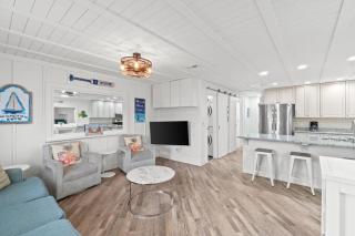 Spacious Dog-Friendly Unit with Game Room & Private Yard, Walk to East PCB Beach - 7