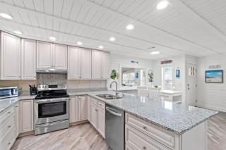 Spacious Dog-Friendly Unit with Game Room & Private Yard, Walk to East PCB Beach - 1