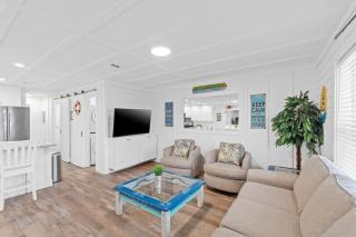Spacious Dog-Friendly Duplex w/ Bonus Game Room & Private Backyard Near Beach - 5